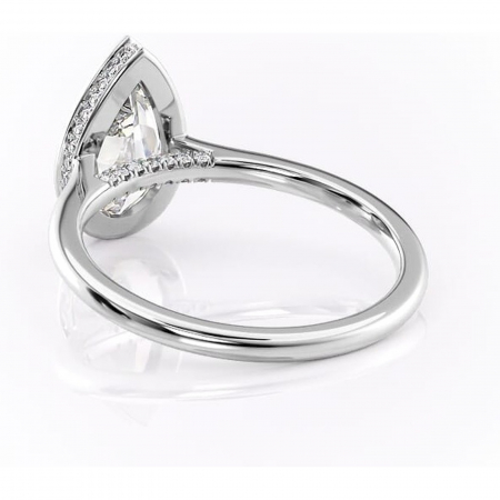 Inel de logodnă Wisteria din aur Alb 18kt cu moissanite tăietură pară – Solitar rafinată pentru profil înalt | Personalizează și configurează gratuit online [3]