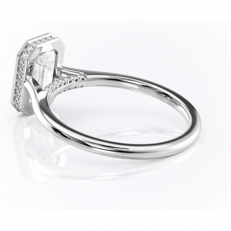 Inel de logodnă Wisteria din aur Alb 14kt cu moissanite tăietură smarald – Solitar rafinată pentru profil înalt | Personalizează și configurează gratuit online [4]