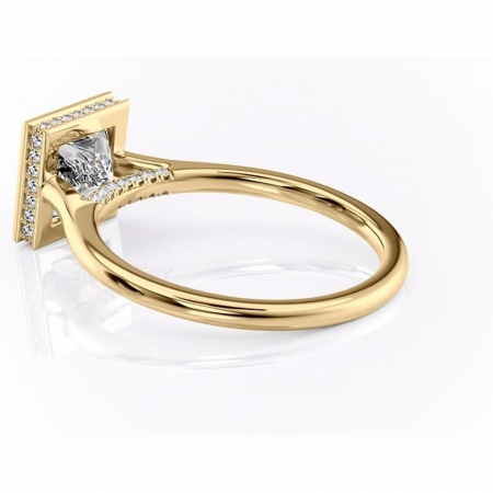 Inel de logodnă Wisteria din aur Galben 14kt cu moissanite tăietură princess – Solitar rafinată pentru profil înalt | Personalizează și configurează gratuit online [4]