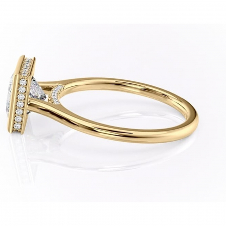 Inel de logodnă Wisteria din aur Galben 14kt cu moissanite tăietură princess – Solitar rafinată pentru profil înalt | Personalizează și configurează gratuit online [5]