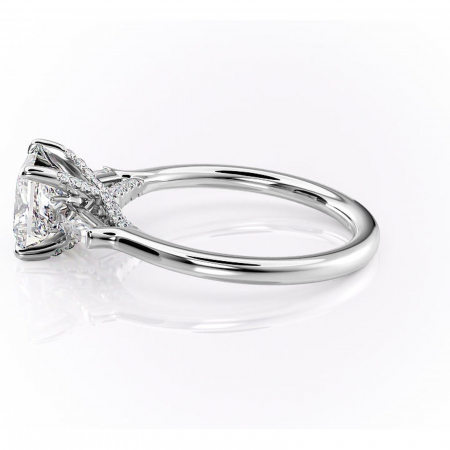 Inel de logodnă Ysella din aur Alb 14kt cu moissanite tăietură princess – Montură cu trei pietre rafinată pentru profil înalt | Personalizează și configurează gratuit online [5]