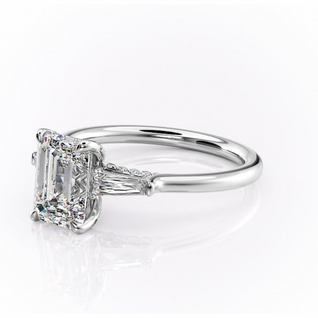 Inel de logodnă Ysella din aur Alb 14kt cu moissanite tăietură smarald – Montură cu trei pietre rafinată pentru profil înalt | Personalizează și configurează gratuit online [6]