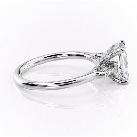 Inel de logodnă Ysella din aur Alb 14kt cu moissanite tăietură smarald – Montură cu trei pietre rafinată pentru profil înalt | Personalizează și configurează gratuit online [1]