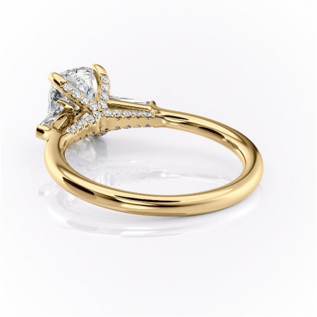 Inel de logodnă Ysella din aur Galben 14kt cu moissanite tăietură asscher – Montură cu trei pietre rafinată pentru profil înalt | Personalizează și configurează gratuit online [3]