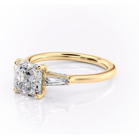 Inel de logodnă Ysella din aur Galben 14kt cu moissanite tăietură asscher – Montură cu trei pietre rafinată pentru profil înalt | Personalizează și configurează gratuit online [6]