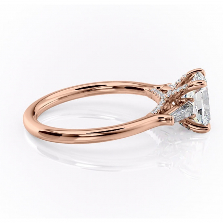 Inel de logodnă Ysella din aur Rose 14kt cu moissanite tăietură asscher – Montură cu trei pietre rafinată pentru profil înalt | Personalizează și configurează gratuit online [1]