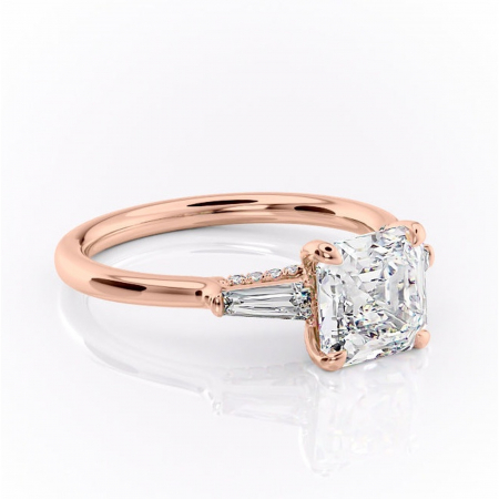 Aur roz - Inel de logodnă Ysella din aur Rose 18kt cu moissanite tăietură asscher – Montură cu trei pietre rafinată pentru profil înalt | Personalizează și configurează gratuit online