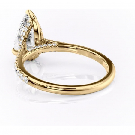 Inel de logodnă Zella din aur Galben 18kt cu moissanite tăietură pară – Montură pavé rafinată pentru profil înalt | Personalizează și configurează gratuit online [3]