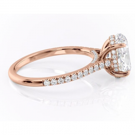 Inel de logodnă Zella din aur Rose 14kt cu moissanite tăietură ovală – Montură pavé rafinată pentru profil înalt | Personalizează și configurează gratuit online [1]