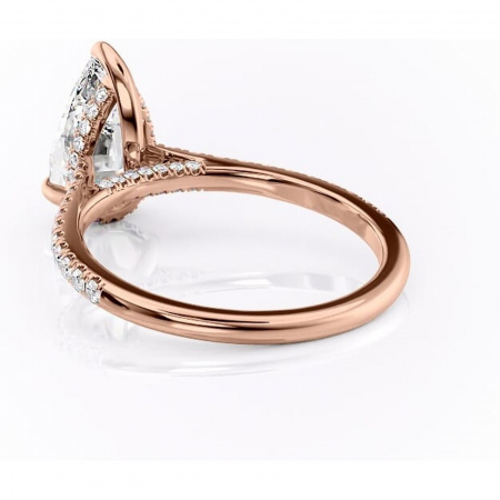 Inel de logodnă Zella din aur Rose 18kt cu moissanite tăietură pară – Montură pavé rafinată pentru profil înalt | Personalizează și configurează gratuit online [3]