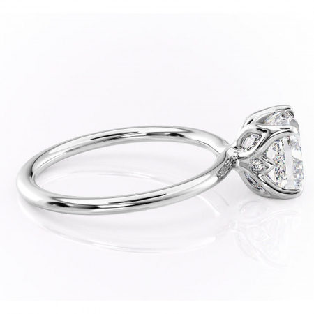 Inel de logodnă Zephyra din aur Alb 14kt cu moissanite tăietură pernă – Solitar rafinată pentru profil înalt | Personalizează și configurează gratuit online [1]