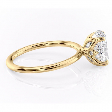 Inel de logodnă Zephyra din aur Galben 14kt cu moissanite tăietură ovală – Solitar rafinată pentru profil înalt | Personalizează și configurează gratuit online [1]
