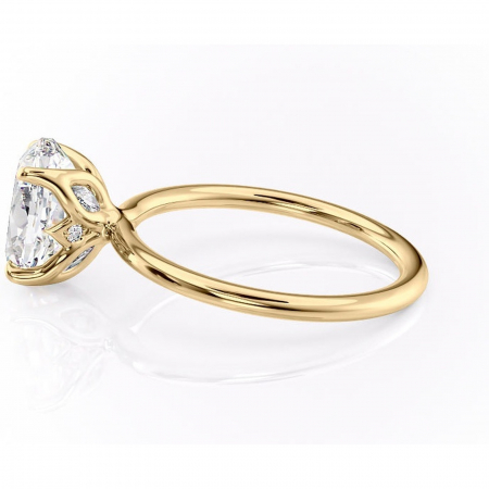 Inel de logodnă Zephyra din aur Galben 14kt cu moissanite tăietură ovală – Solitar rafinată pentru profil înalt | Personalizează și configurează gratuit online [5]