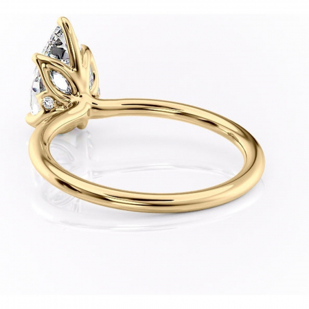 Inel de logodnă Zephyra din aur Galben 14kt cu moissanite tăietură pară – Solitar rafinată pentru profil înalt | Personalizează și configurează gratuit online [3]