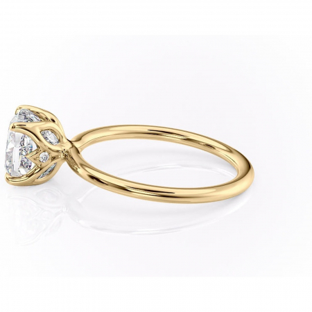 Inel de logodnă Zephyra din aur Galben 18kt cu moissanite tăietură pernă – Solitar rafinată pentru profil înalt | Personalizează și configurează gratuit online [5]