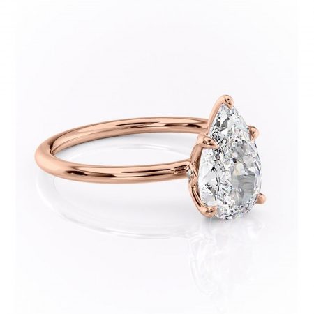 Pară - Inel de logodnă Zephyra din aur Rose 18kt cu moissanite tăietură pară – Solitar rafinată pentru profil înalt | Personalizează și configurează gratuit online