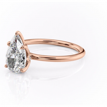 Inel de logodnă Zephyra din aur Rose 14kt cu moissanite tăietură pară – Solitar rafinată pentru profil înalt | Personalizează și configurează gratuit online [6]