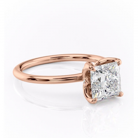 Princess - Inel de logodnă Zephyra din aur Rose 18kt cu moissanite tăietură princess – Solitar rafinată pentru profil înalt | Personalizează și configurează gratuit online