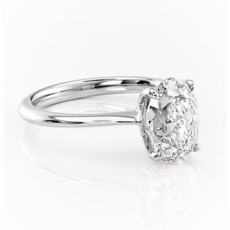Ovală - Inel de logodnă Zirena din aur Alb 14kt cu moissanite tăietură ovală – Solitar rafinată pentru profil jos | Personalizează și configurează gratuit online