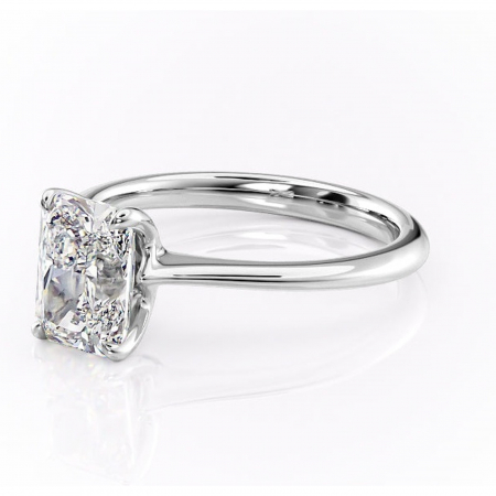 Inel de logodnă Zirena din aur Alb 14kt cu moissanite tăietură radiantă – Solitar rafinată pentru profil jos | Personalizează și configurează gratuit online [6]