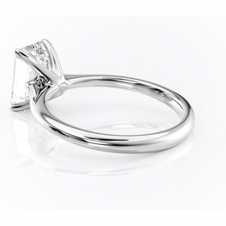 Inel de logodnă Zirena din aur Alb 14kt cu moissanite tăietură smarald – Solitar rafinată pentru profil jos | Personalizează și configurează gratuit online [4]