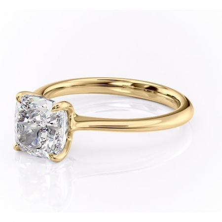 Inel de logodnă Zirena din aur Galben 14kt cu moissanite tăietură pernă – Solitar rafinată pentru profil jos | Personalizează și configurează gratuit online [6]