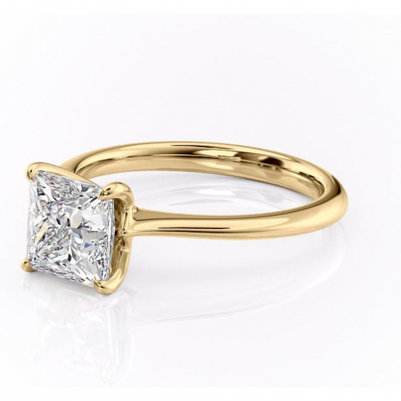 Inel de logodnă Zirena din aur Galben 14kt cu moissanite tăietură princess – Solitar rafinată pentru profil jos | Personalizează și configurează gratuit online [6]