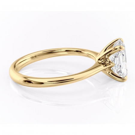Inel de logodnă Zirena din aur Galben 14kt cu moissanite tăietură radiantă – Solitar rafinată pentru profil jos | Personalizează și configurează gratuit online [1]