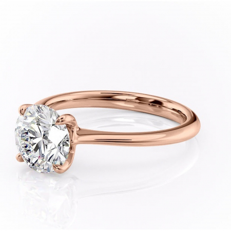 Inel de logodnă Zirena din aur Rose 14kt cu moissanite tăietură rotundă – Solitar rafinată pentru profil jos | Personalizează și configurează gratuit online [6]