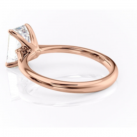Inel de logodnă Zirena din aur Rose 18kt cu moissanite tăietură smarald – Solitar rafinată pentru profil jos | Personalizează și configurează gratuit online [4]