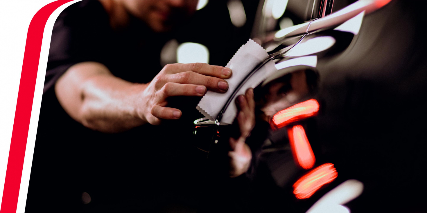 Detailing auto