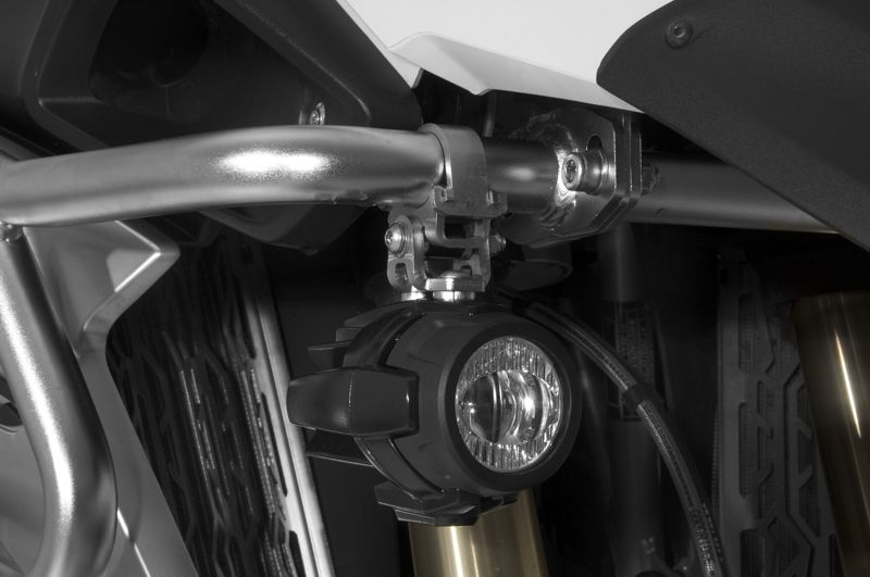 Kit adaptor pentru montarea proiectoarelor auxiliare LED [8]