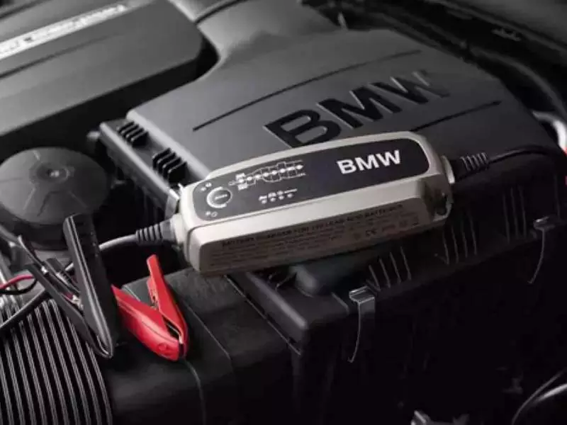 BMW Motorrad Battery Charger Plus (230V/50HZ ECE) [1]