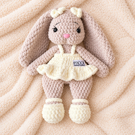 Iepuraș croșetat manual Lala bej cu rochiță crem, 35 cm [2]