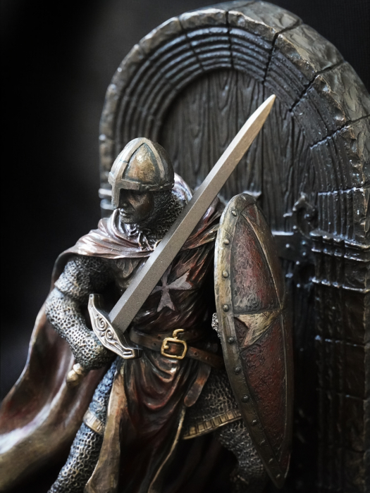 Cruciat maltez - Statuie premium din bronz și rășină/ Suport de cărți [3]