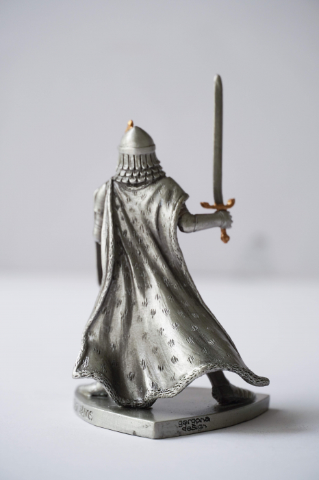 Iancu de Hunedoara - Statuetă din plumb sau rășină cu personaje istorice românești [2]