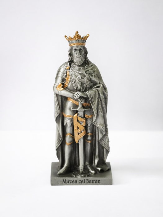 Mircea cel Bătrân -  Statuetă din plumb sau rășină cu personaje istorice românești [1]
