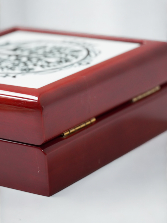 Iubesc românește - cutie premium de bijuterii din lemn de cireș lăcuit [2]