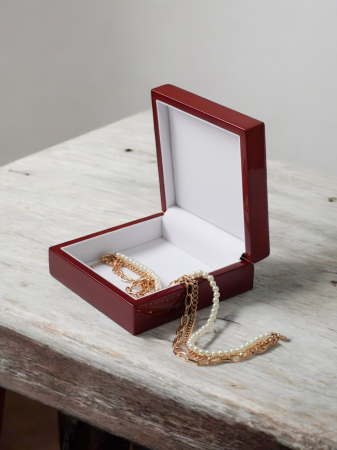 Iubesc românește - cutie premium de bijuterii din lemn de cireș lăcuit [3]