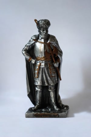 Mihai Viteazul - Statuetă din plumb sau rășină cu personaje istorice românești De colecționat - Mihai Viteazul - Statuetă din plumb sau rășină cu personaje istorice românești