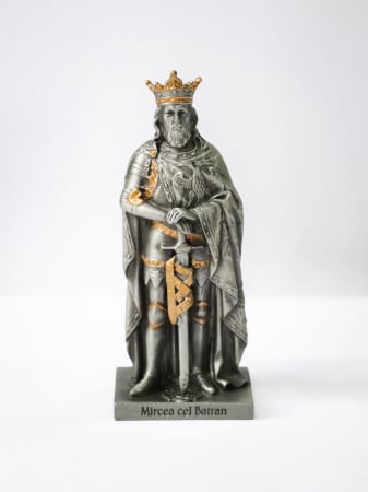 Mircea cel Bătrân -  Statuetă din plumb sau rășină cu personaje istorice românești De colecționat - Mircea cel Bătrân -  Statuetă din plumb sau rășină cu personaje istorice românești