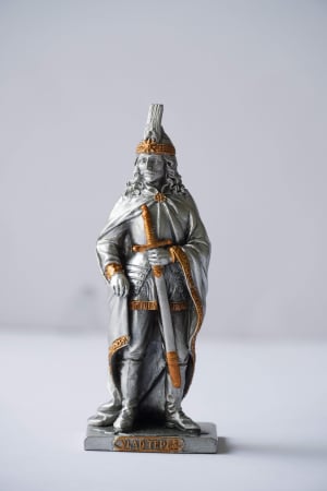 Vlad Țepeș - Statuetă din plumb sau rășină cu personaje istorice românești De colecționat - Vlad Țepeș - Statuetă din plumb sau rășină cu personaje istorice românești