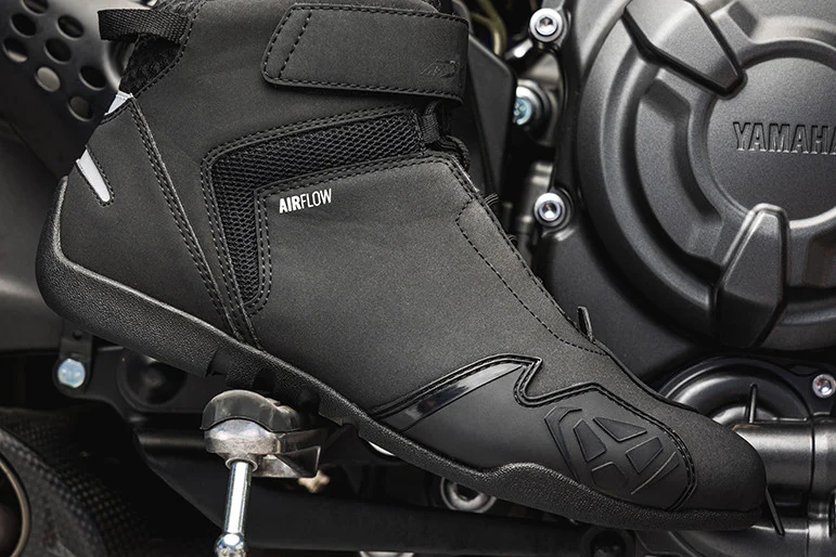 Ghete moto Roadster barbati All Season Ixon model Gambler MS culoare: negru [2]