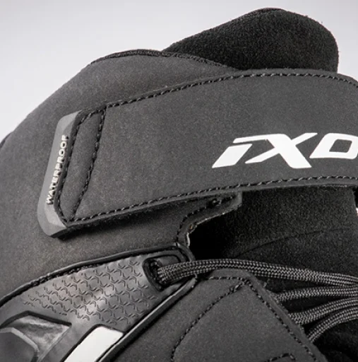 Ghete moto Roadster barbati All Season Ixon model Gambler WP MS culoare: negru/alb (100% waterproof) [2]