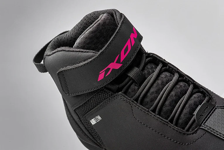 Ghete moto Roadster femei All Season Ixon model Gambler LS culoare: negru/fuchsia (roz) [2]