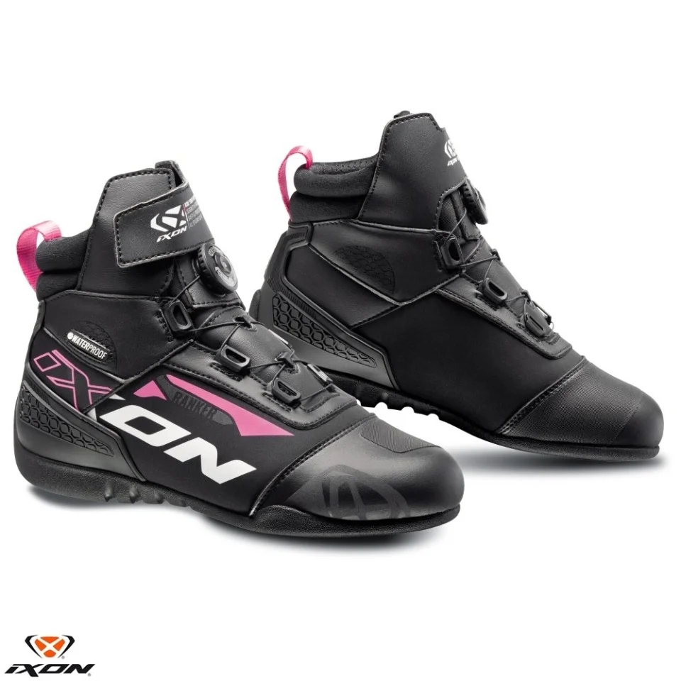 GHETE MOTO - Ghete moto Roadster femei All season Ixon model Ranker WP LS culoare: negru/alb/fuchsia (roz) (100% waterproof)