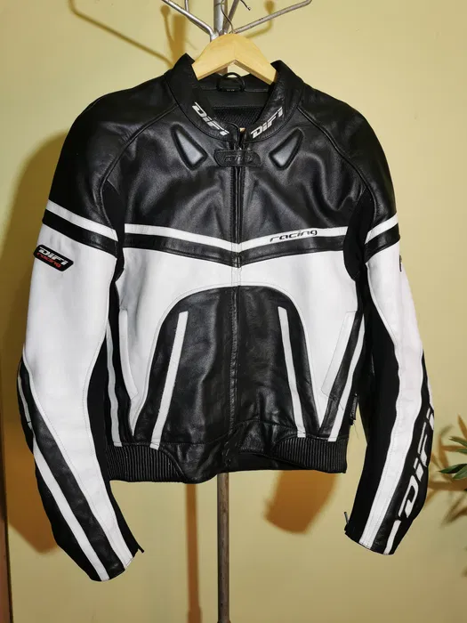 Costum piele barbati doua piese marime 52/102 [1]