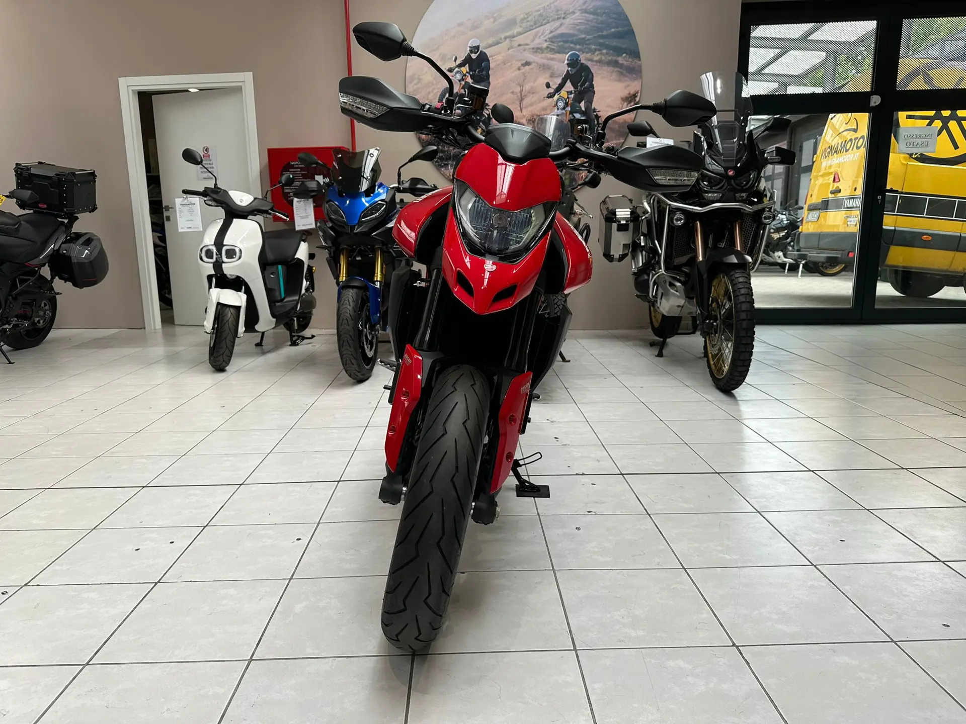 Ducati Hypermotard 950 din 2023 second hand [3]