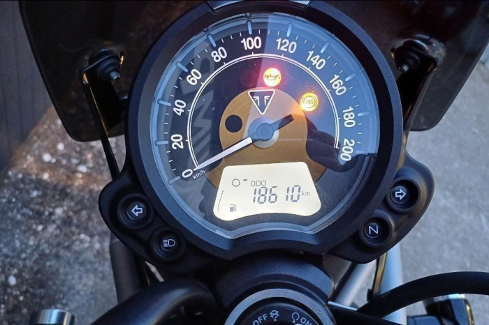 TRIUMPH Street Scrambler 900 [4]