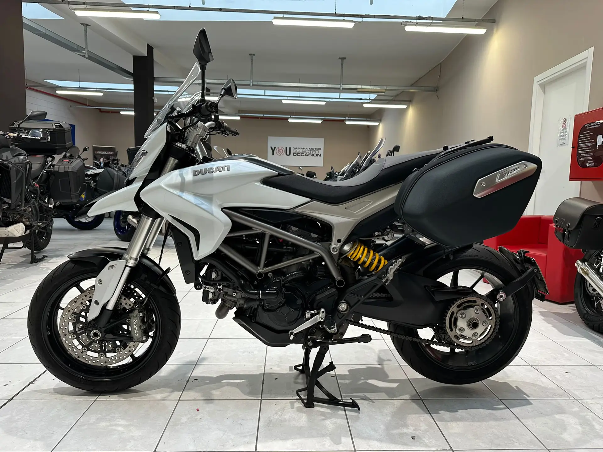 Motocicleta Rulată Ducati Hyperstrada 821 (2015) – 12.138 km, ABS, Valize Ducati & Accesorii Rizoma [3]